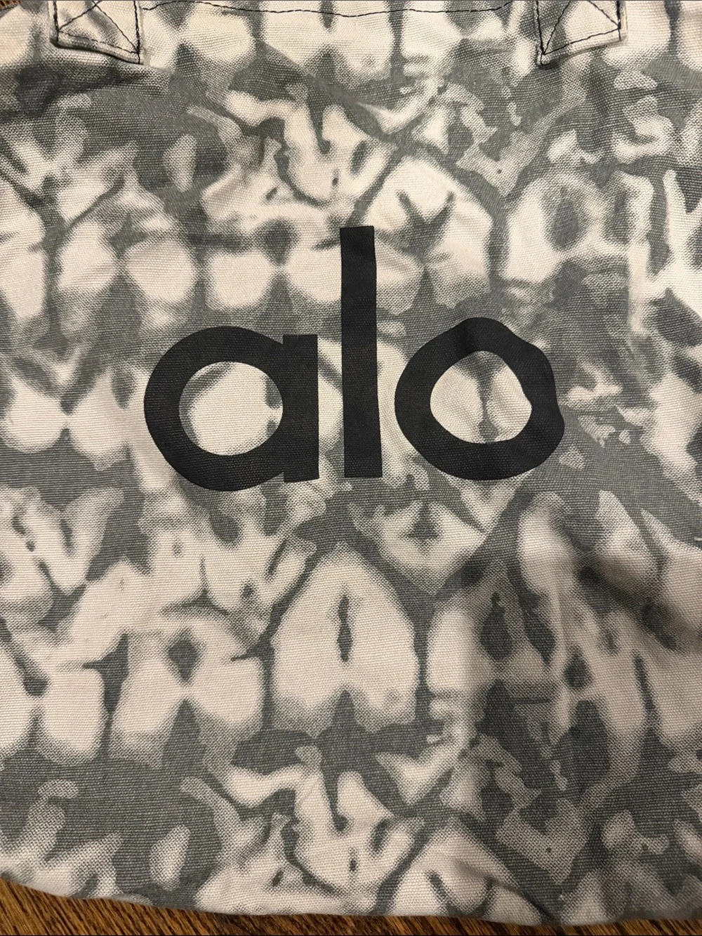 ALO Yoga Gray and White Tie-Dye Canvas Tote